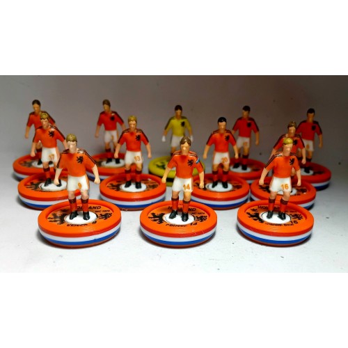 Subbuteo Andrew Table Soccer Holland 1974 World Cup Team on new WSB with Holland flag colors 